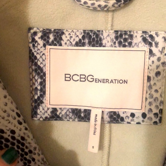 BCBG Generation python all weather jacket - Picture 2 of 5